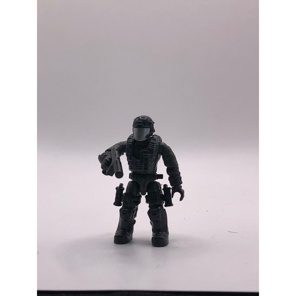Mega Bloks Halo ODST Stealth Specialist Black Figure with Silenced SMG A1